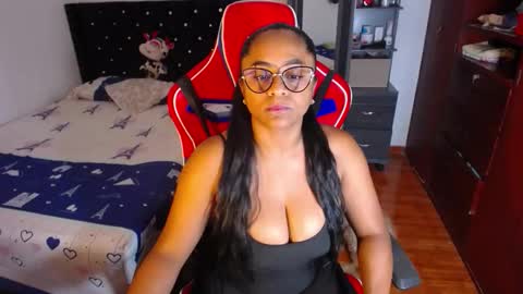 Snapshot of nairovi_cherry chatting on February 22, 5:19 am Nairovy online show from February 22, 5:19 am