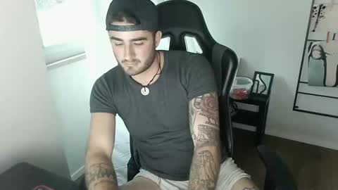 Snapshot of najidalquazar chatting on February 13, 3:24 pm Najid online show from February 13, 3:24 pm