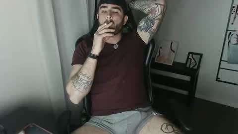 Snapshot of najidalquazar chatting on February 23, 9:37 pm Najid online show from February 23, 9:37 pm