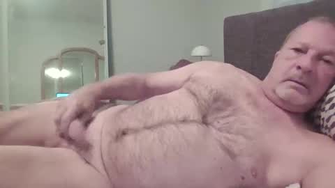 Snapshot of naked4ladies2 chatting on October 26, 1:50 pm Naked4Ladies online show from October 26, 1:50 pm