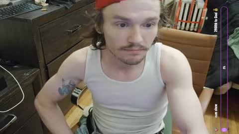Snapshot of nakedboi420 chatting on May 20, 6:19 am mid-west guy living on the east coast trying to figure out where to go next online show from May 20, 6:19 am