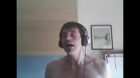 Snapshot of nakedfun777177580 chatting on May 2, 2:33 pm nakedfun777177580 online show from May 2, 2:33 pm