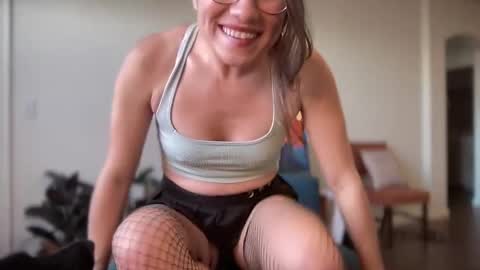 Snapshot of nakedpaint245477 chatting on February 16, 12:19 am nakedpaint245477 online show from February 16, 12:19 am