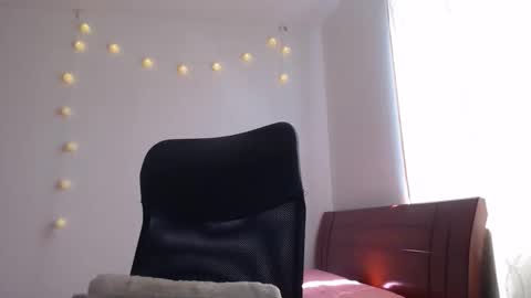 Snapshot of nala_foster chatting on February 5, 4:44 pm Nala online show from February 5, 4:44 pm