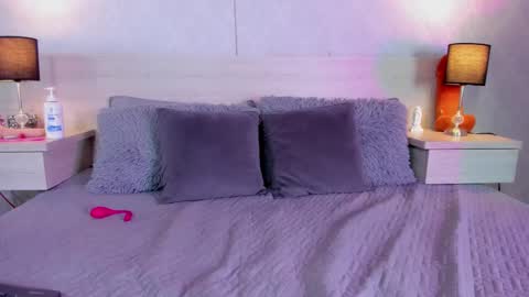 Snapshot of nalamittens chatting on February 21, 11:32 pm nalamittens online show from February 21, 11:32 pm