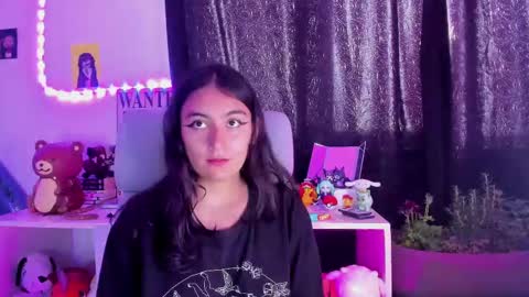 nami_white online show from October 4, 6:06 pm