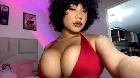 Snapshot of namithompson chatting on September 21, 12:23 am NamiThompson online show from September 21, 12:23 am