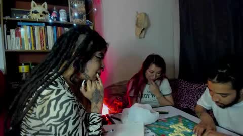 Snapshot of nana_cirkuss chatting on October 8, 4:43 am Val  online show from October 8, 4:43 am