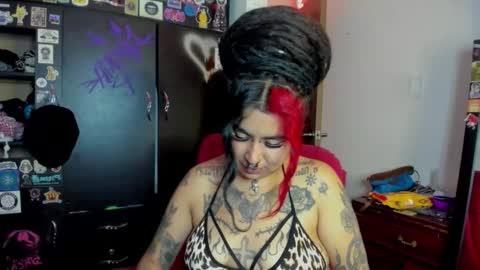 Snapshot of nana_cirkuss chatting on October 24, 3:58 am Val  online show from October 24, 3:58 am