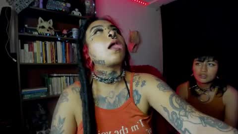 Snapshot of nana_cirkuss chatting on October 27, 3:32 am Val  online show from October 27, 3:32 am