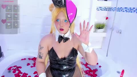 NanaOsaky online show from February 13, 3:46 pm