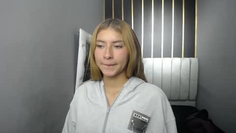 Snapshot of nancy_blonde chatting on May 21, 12:01 pm nancy blonde online show from May 21, 12:01 pm