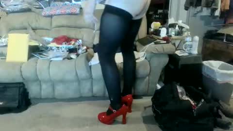 Snapshot of nancyboy_1 chatting on June 5, 8:03 pm nancyboy_1 online show from June 5, 8:03 pm