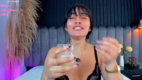 Snapshot of nanda_vixen_ chatting on February 20, 8:42 pm Nanda online show from February 20, 8:42 pm