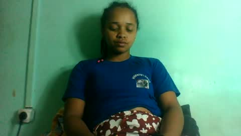 Snapshot of nandrianina416143 chatting on July 6, 6:10 am nandrianina416143 online show from July 6, 6:10 am