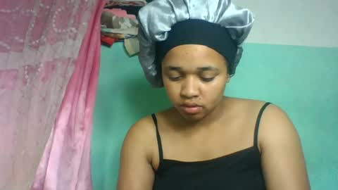 Snapshot of nandrianina416143 chatting on July 25, 4:21 am nandrianina416143 online show from July 25, 4:21 am