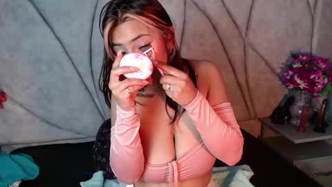 Snapshot of nany_pretty chatting on December 15, 2:27 pm nany_pretty online show from December 15, 2:27 pm