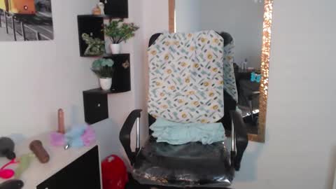 Snapshot of nany_pretty chatting on December 18, 5:31 pm nany_pretty online show from December 18, 5:31 pm