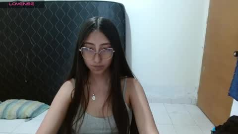 Snapshot of nanylux chatting on May 7, 4:40 am nanylux online show from May 7, 4:40 am