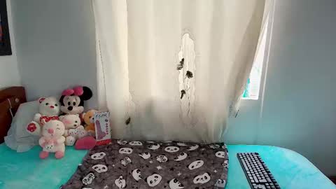 Snapshot of naomi_baby19 chatting on February 10, 8:02 pm naomi_baby19 online show from February 10, 8:02 pm