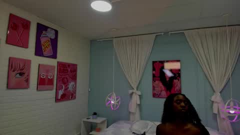 Snapshot of naomi_campell chatting on February 5, 7:29 pm Naomi online show from February 5, 7:29 pm