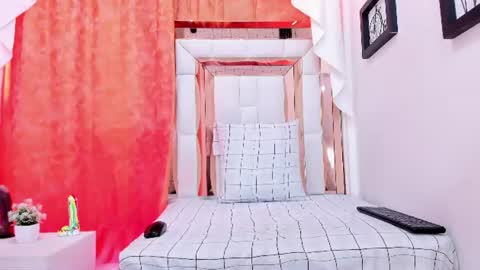 Snapshot of naomi_curvy69 chatting on July 16, 6:03 pm Naomy online show from July 16, 6:03 pm