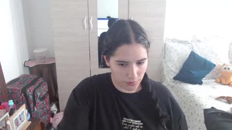 naomi_d online show from May 3, 4:46 pm