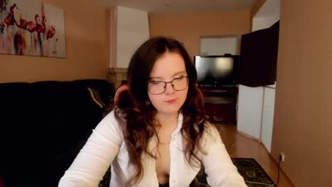Snapshot of naomi_di chatting on July 15, 2:44 pm naomi_di online show from July 15, 2:44 pm