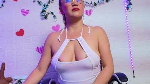 Naomi online show from October 8, 10:35 am