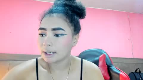 Snapshot of naomi_moon_ chatting on July 11, 7:27 pm Naomi Moon online show from July 11, 7:27 pm