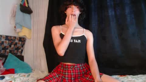 Snapshot of naomi_nwn chatting on May 31, 10:55 pm naomi_nwn online show from May 31, 10:55 pm