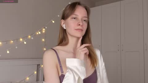 Snapshot of naomi_oops chatting on May 25, 5:08 pm Naomi online show from May 25, 5:08 pm