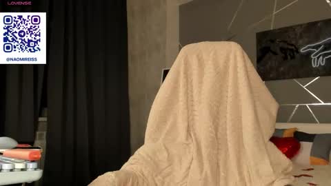 naomi_reiss online show from March 5, 11:45 pm