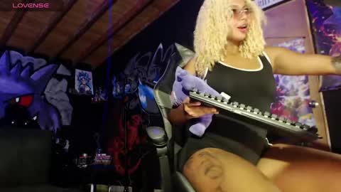 mara Jos online show from April 12, 4:17 am