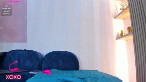 Snapshot of naomi_viper_ chatting on June 22, 11:07 am Naomi online show from June 22, 11:07 am