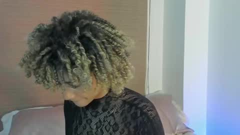 naomidawson online show from February 27, 10:10 pm