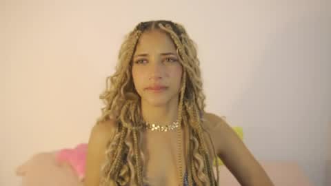 naomidawson online show from April 7, 1:39 am