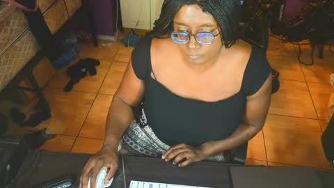 Snapshot of naomifux chatting on April 26, 8:50 pm Naomi online show from April 26, 8:50 pm