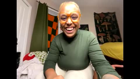 Naomigiirl6 online show from January 2, 12:23 am