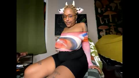 Naomigiirl6 online show from January 21, 3:43 pm