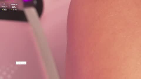 Snapshot of naomigray__ chatting on July 4, 6:03 pm Naomi-Gray online show from July 4, 6:03 pm