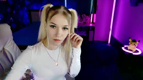 naomihita online show from March 23, 8:51 am