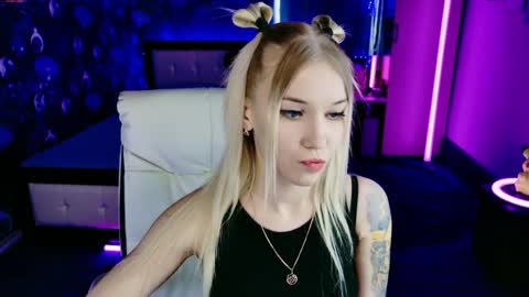 naomihita online show from April 8, 9:53 am