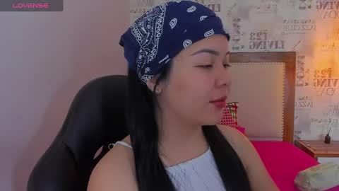 Naomi  online show from December 5, 12:11 pm