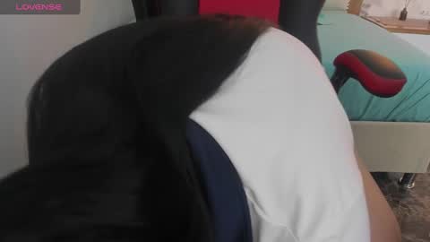 Naomi  online show from December 6, 12:05 pm