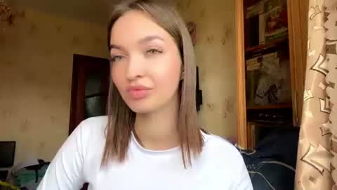 Snapshot of naomiortea chatting on June 23, 10:57 am Lesi online show from June 23, 10:57 am