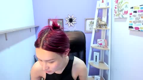 Snapshot of naomy_stanley chatting on July 9, 11:31 pm Naomy Stanley online show from July 9, 11:31 pm