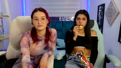 Snapshot of naomy_stanley chatting on July 21, 7:49 pm Naomy Stanley online show from July 21, 7:49 pm