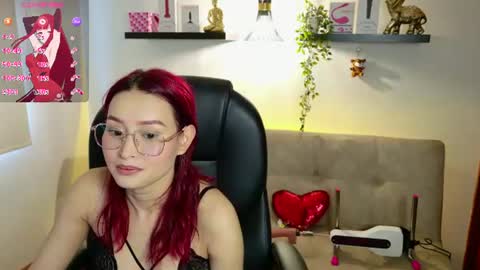 Snapshot of naomy_stanley chatting on July 24, 9:57 pm Naomy Stanley online show from July 24, 9:57 pm