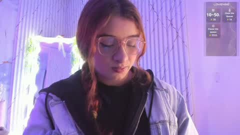 Naomy  online show from April 5, 2:42 am